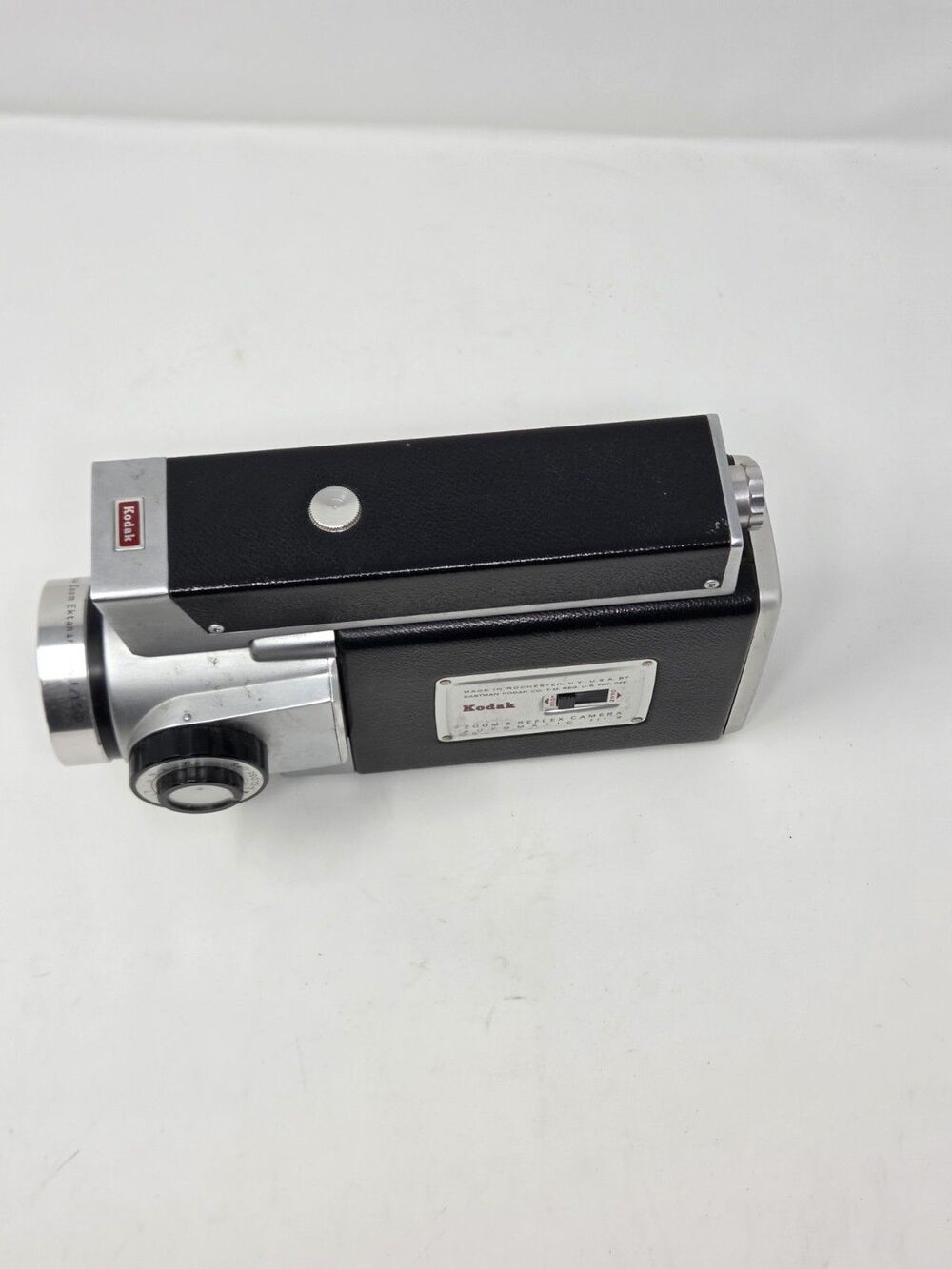 Kodak Zoom 8 Reflex Camera Automatic f/1.9 Working 8mm w/ Vintage Film - Picture 6 of 16